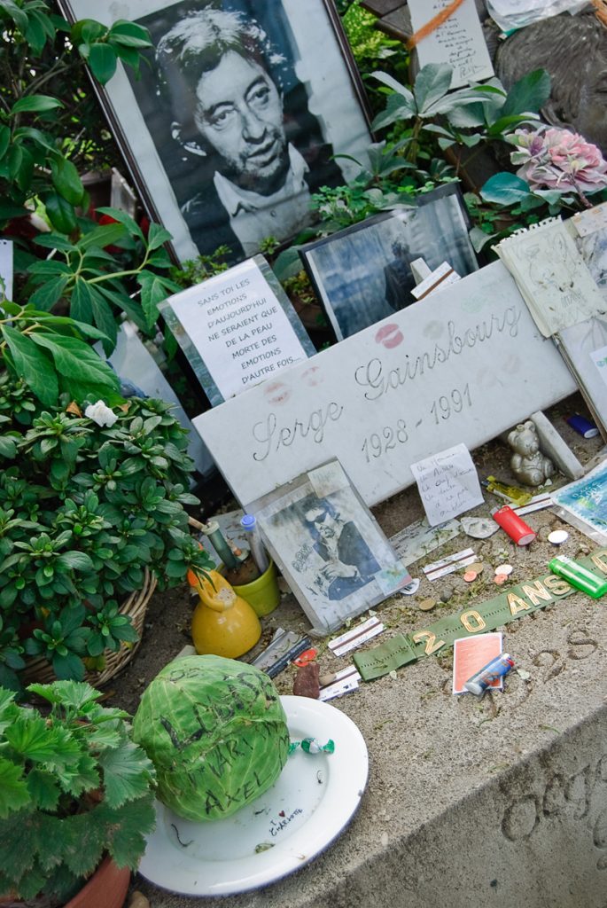 Grób Gainsbourga na cmentarzu Montparnasse