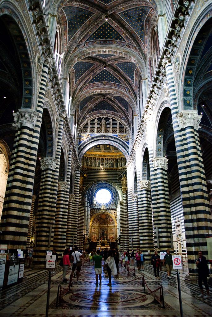 Wnętrze katedry w Sienie