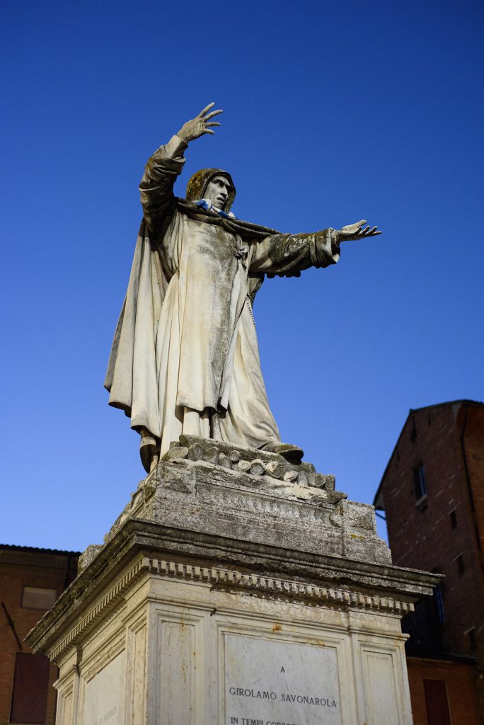 Pomnik Savonaroli w Ferrarze