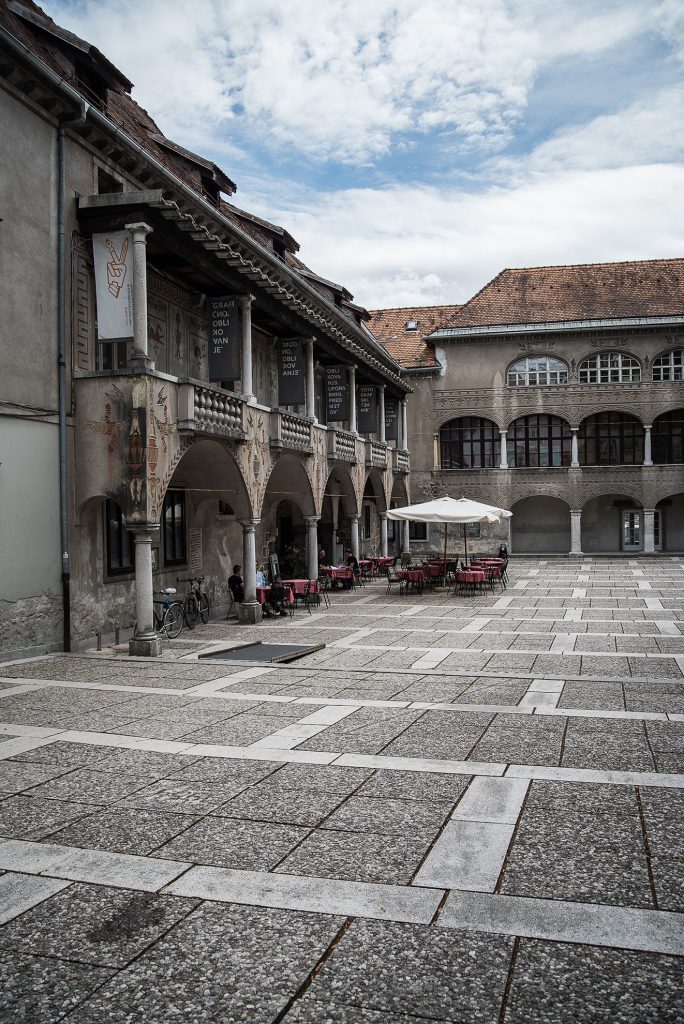 Lublana - średnia szkoła projektowania wizualnego i fotografii