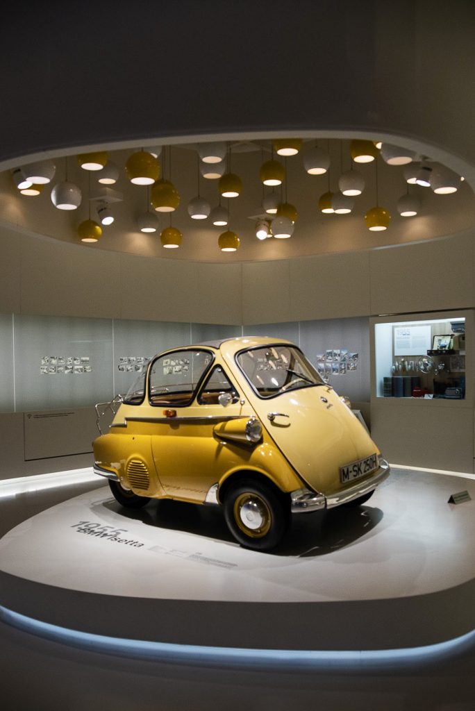 BMW Isetta w Muzeum BMW w Monachium