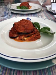 Parmigiana w Osteria al Castello w Folio