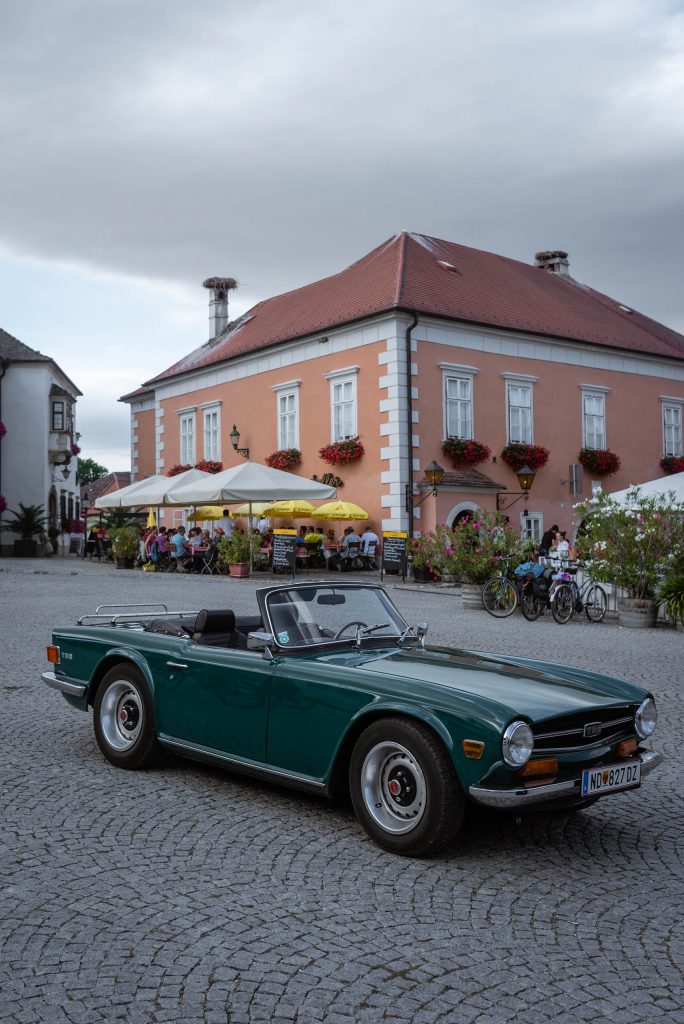 Triumph TR6 w Rust