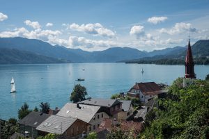 Panorama Attersee z widokiem na jezioro Attersee