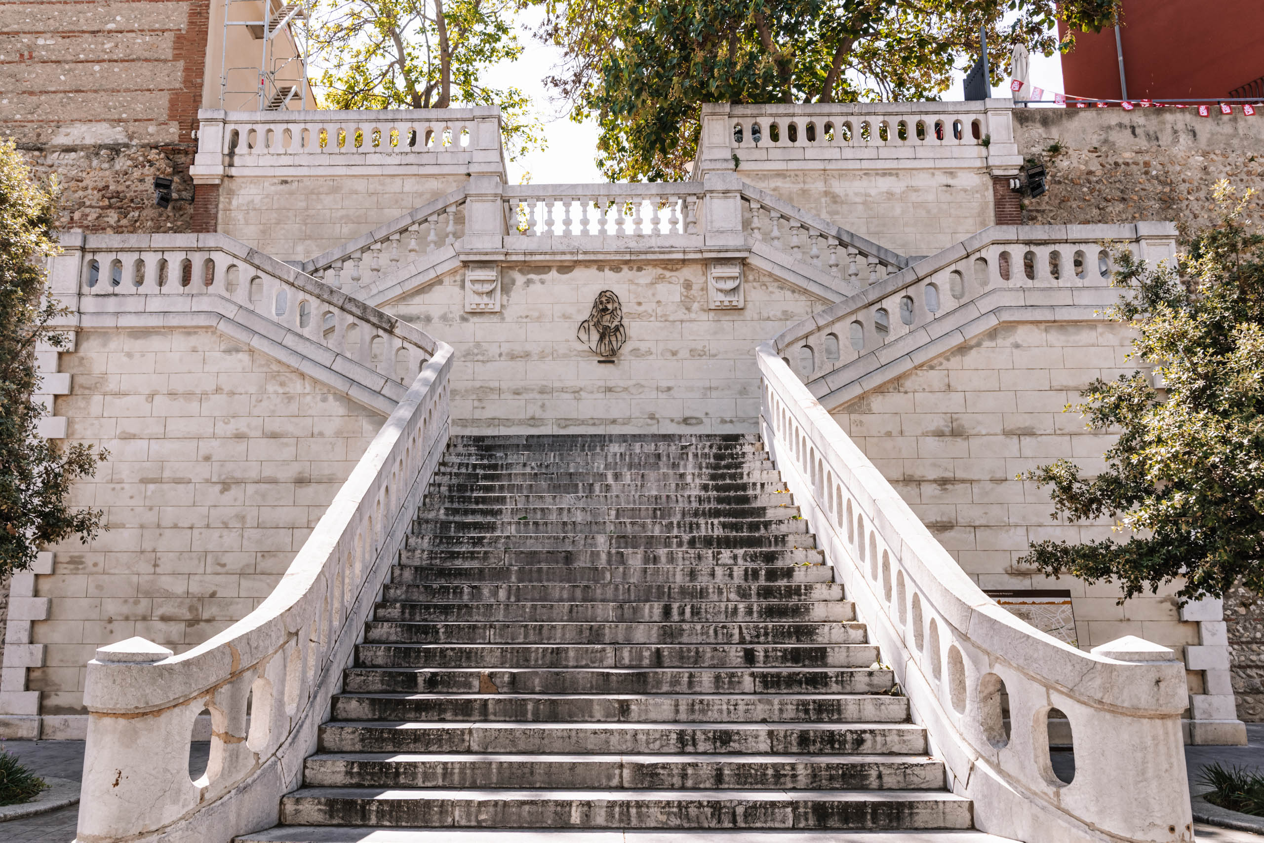 Escaliers monumentaux w Perpignan