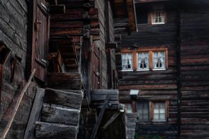 Drewniane domy w Niederwald