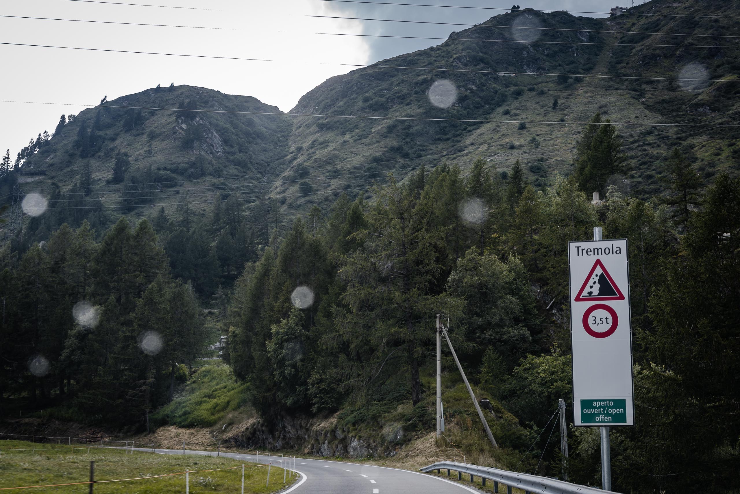 W stronę przełęczy Tremola - Passo San Gottardo