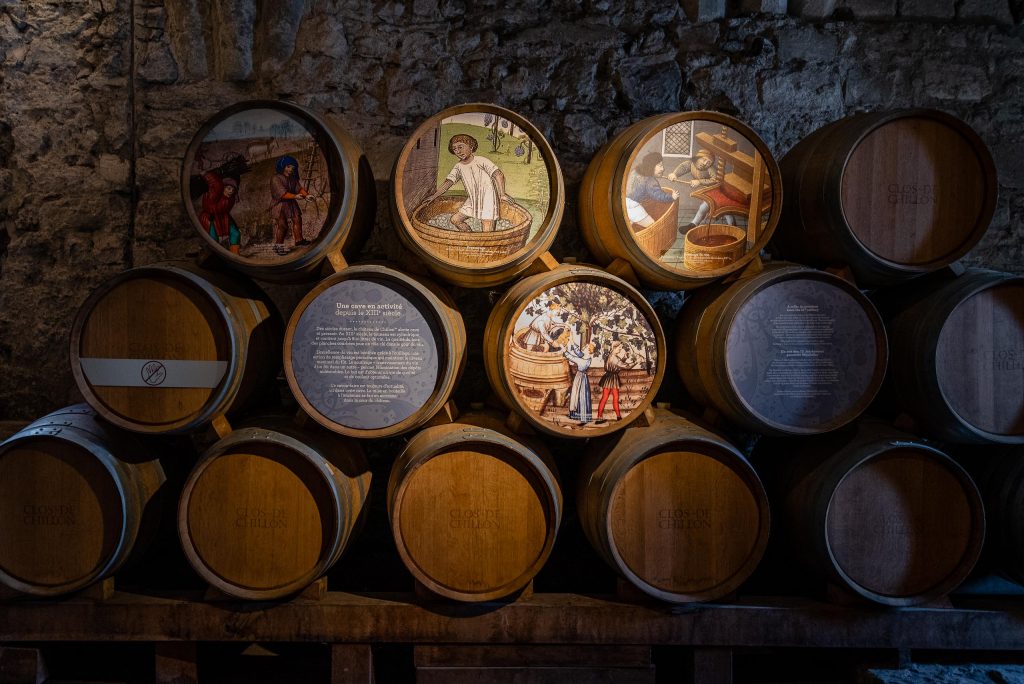 Beczki z winem w zamku Chillon