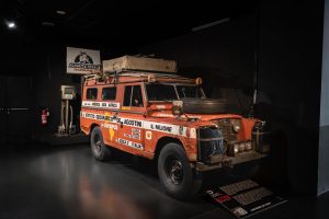 Land Rover 1909 Aziza - Muzeum Automobilizmu