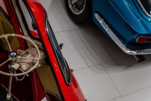 Maserati Mistral 4000 Coupé Frua 1968 i BMW Isetta 300